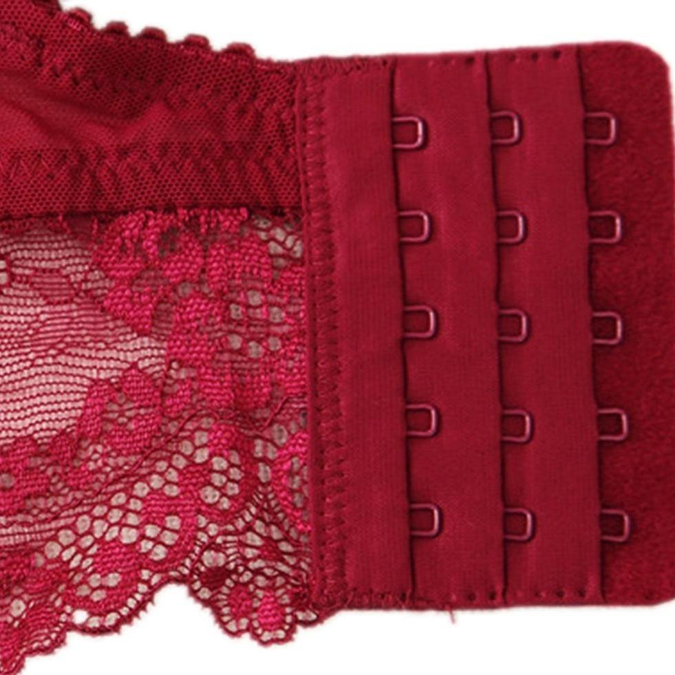 Set of lacy underwear