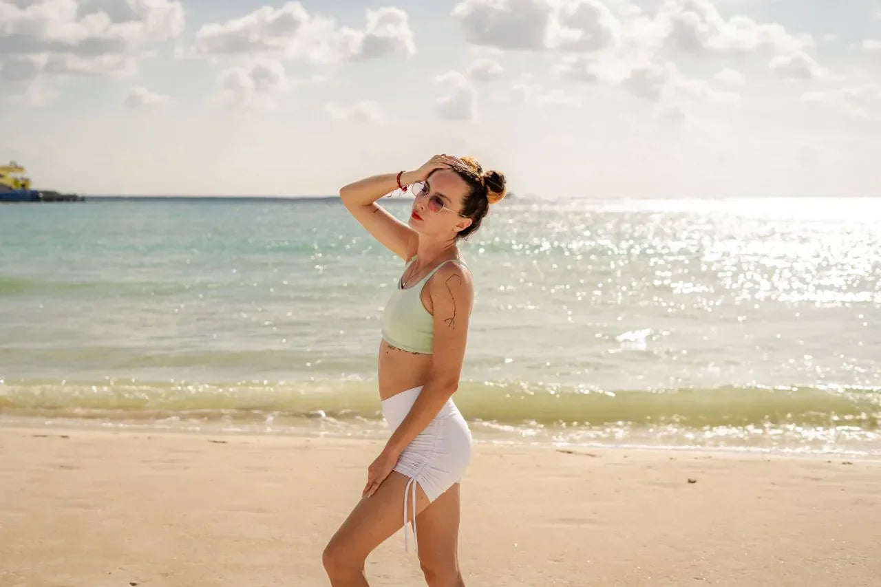 Swimsuits with Shorts: How to Choose a Comfortable Style for the Beach and Pool