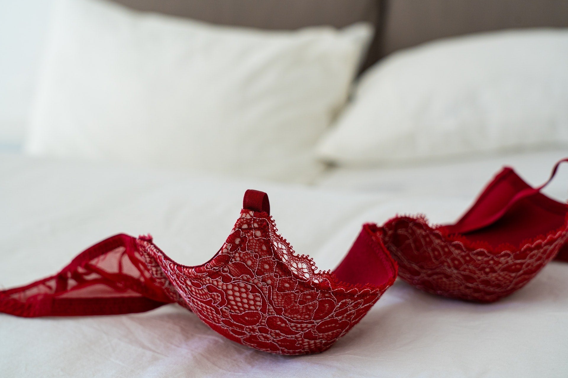 Valentine’s Day lingerie: what to choose?