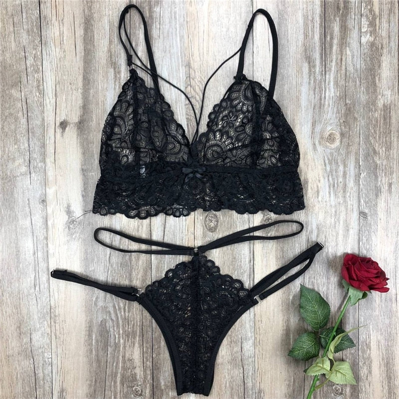 Strappy Lace Figure-Enhancing Lingerie Set