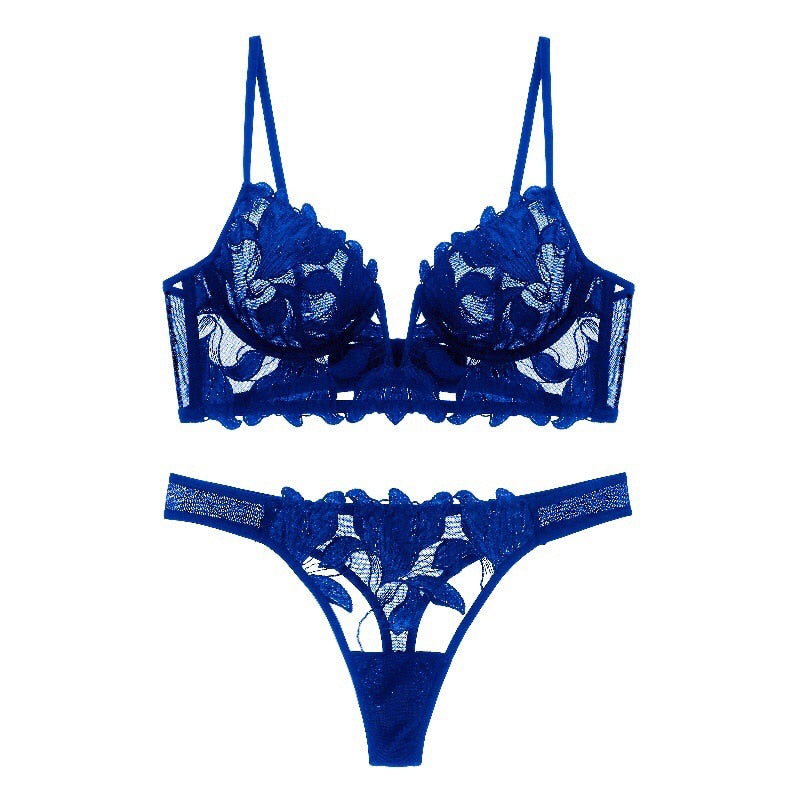 Embroidered Figure-Flattering Lingerie Set