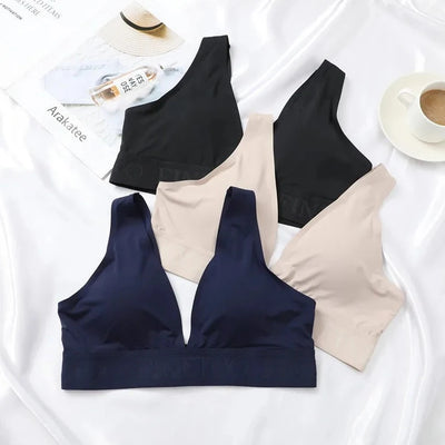 Top bra with sweetheart neckline