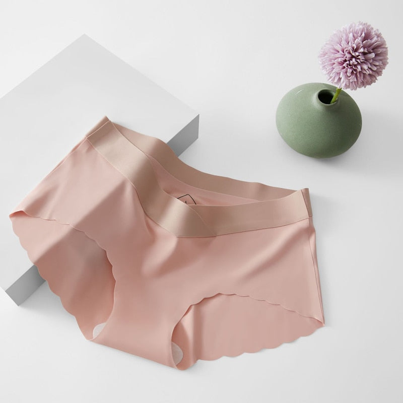 Seamless Comfort-Fit Briefs