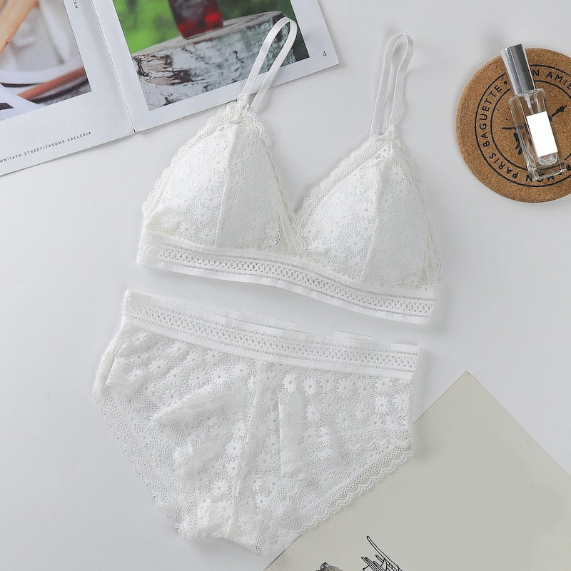 One-Size Floral Lace Bra and Panties Set