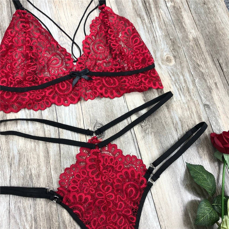 Strappy Lace Figure-Enhancing Lingerie Set