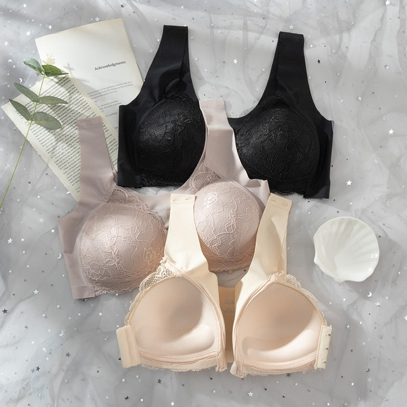Plus Size Front-Closure Lace-Trim Bra