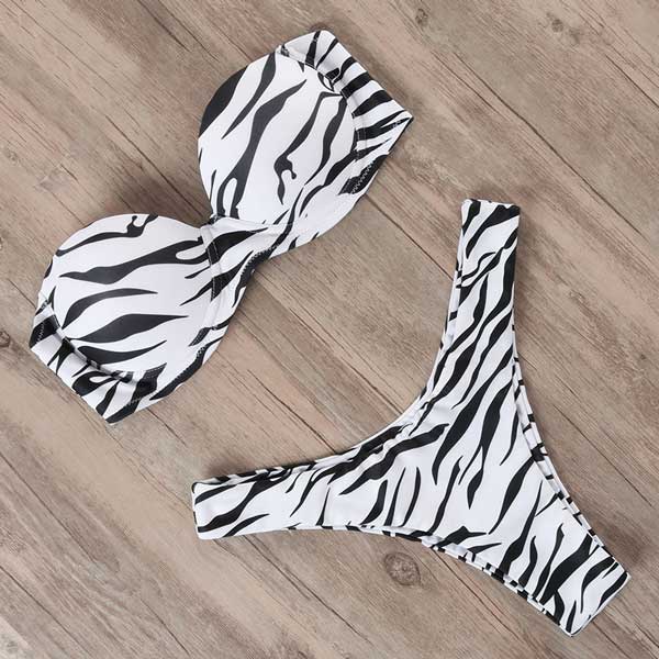 Halterneck Patterned Strapless Two-Piece Swimsuit