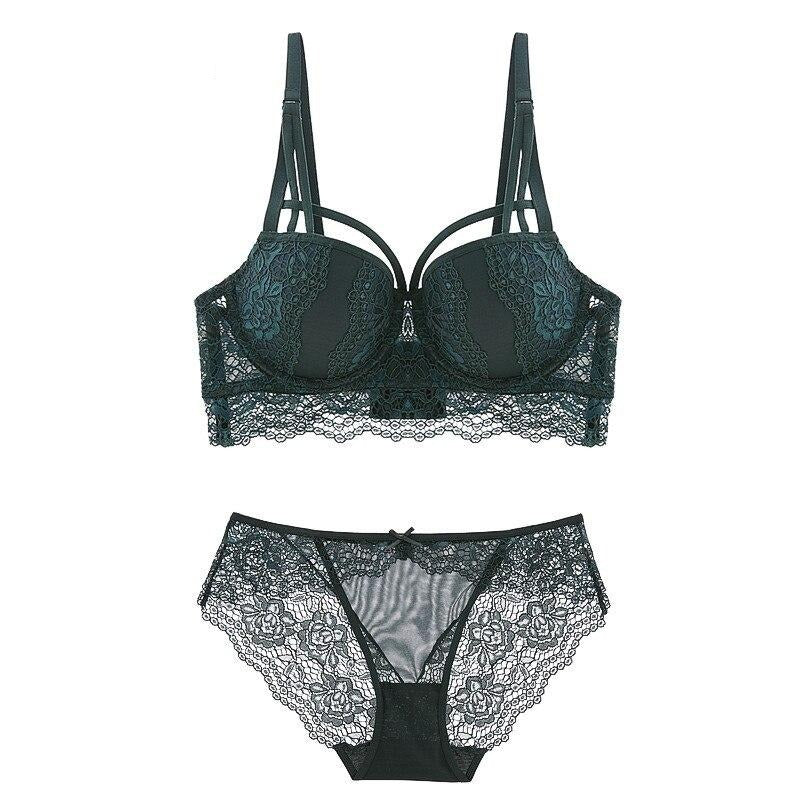 Lace Figure-Enhancing Lingerie Set