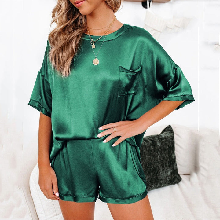 2-Piece Satin Relaxed Pyjama Set with Pocket