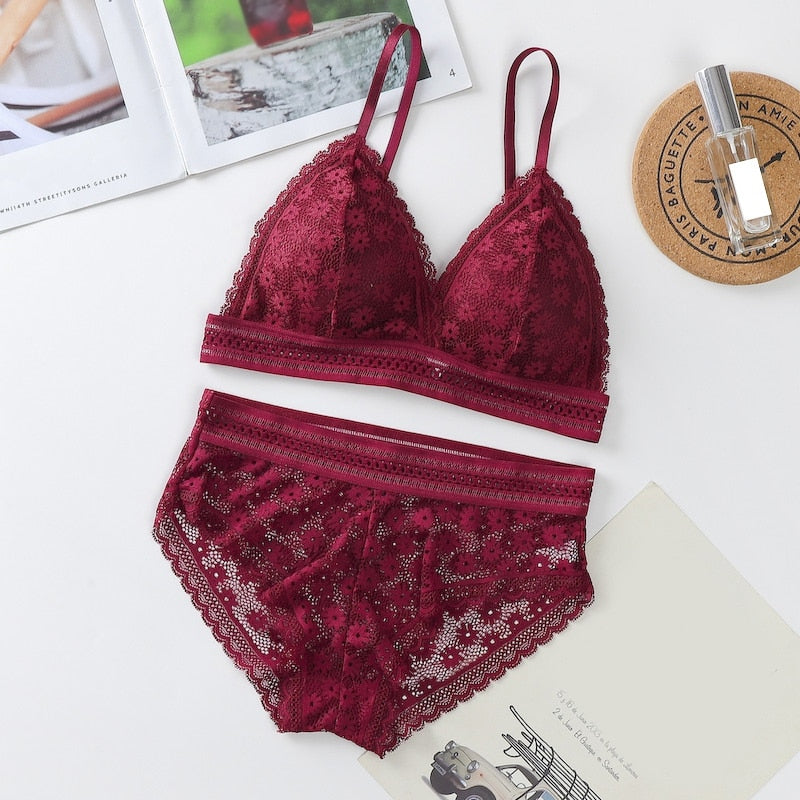 One-Size Floral Lace Bra and Panties Set