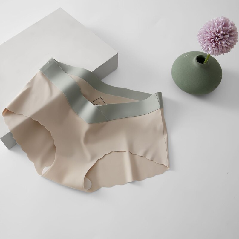 Seamless Comfort-Fit Briefs