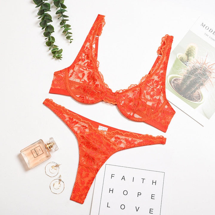 Floral Lace Figure-Enhancing Lingerie Set