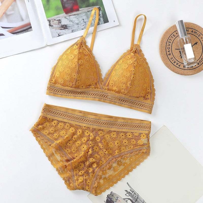 One-Size Floral Lace Bra and Panties Set