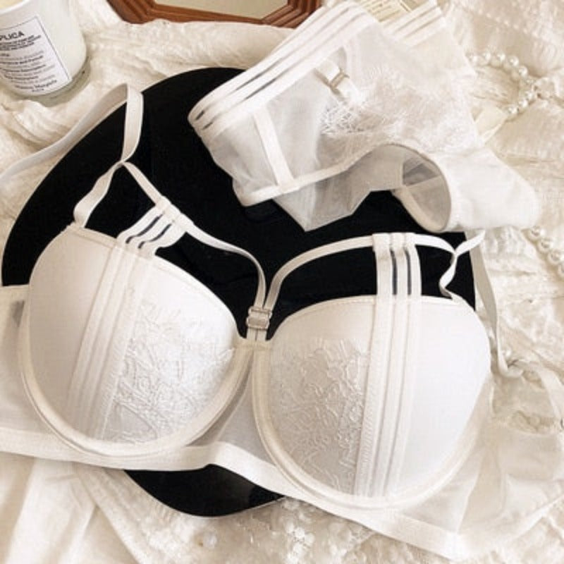 3-Colour Lingerie Set Decorative Neckline Straps Mesh