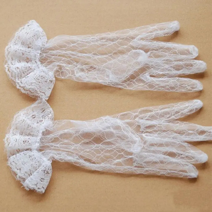 One-Size Lace Ruffle Gloves