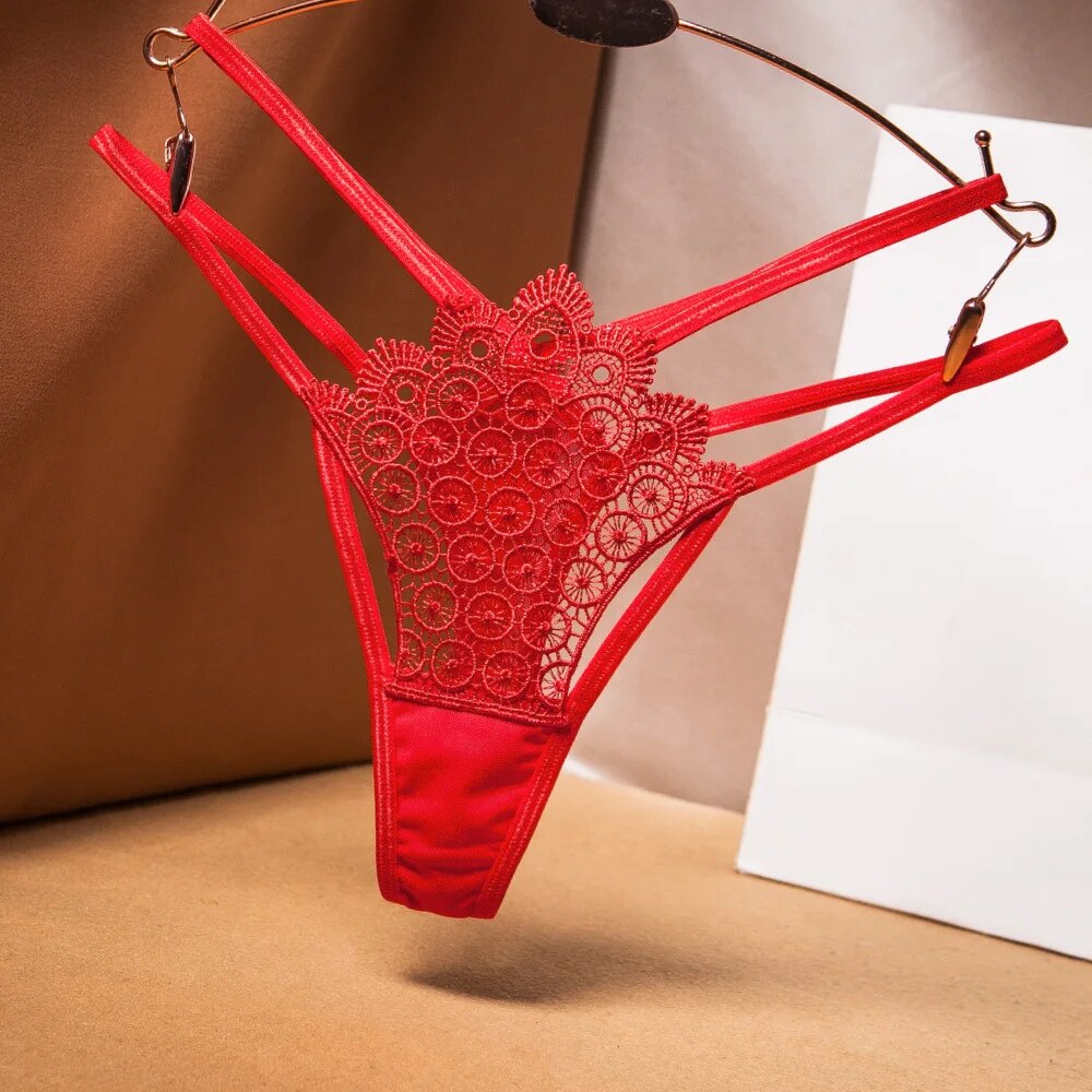 Lace Front Hip-Strap Decorative Thong