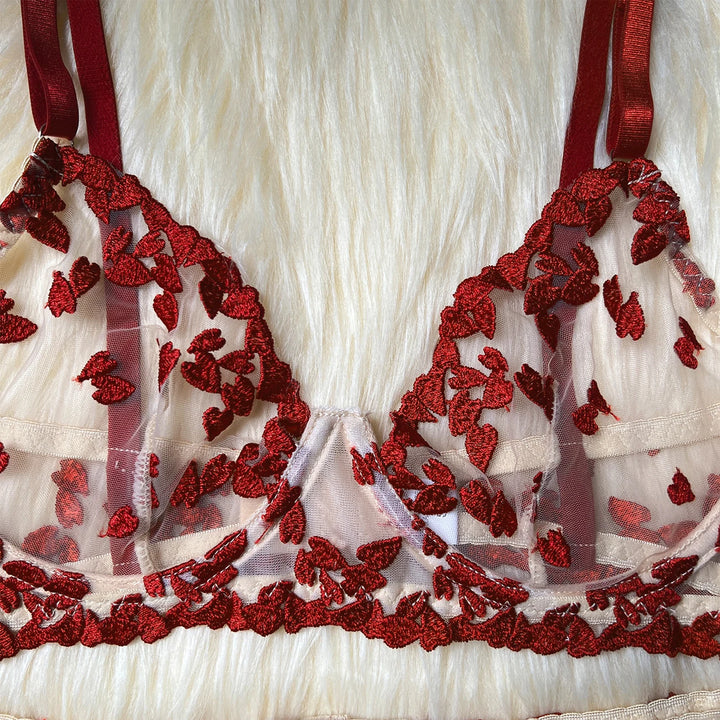 3-piece lingerie set with embroidered hearts