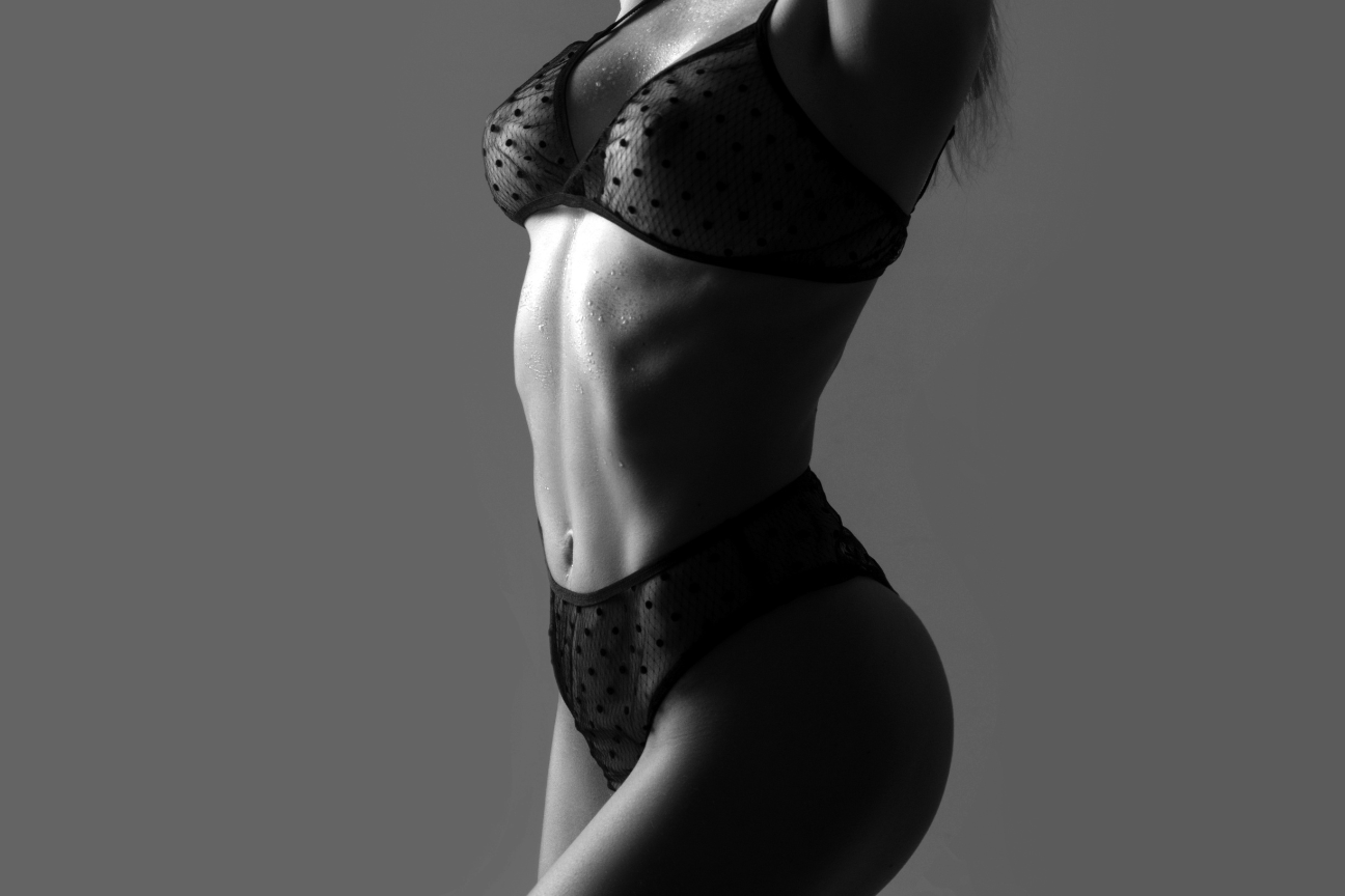 Black lace lingerie set