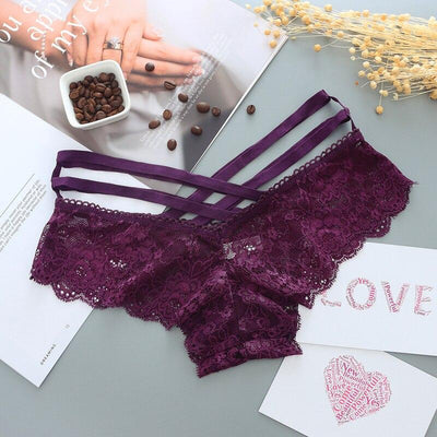 Lace panties with stripes