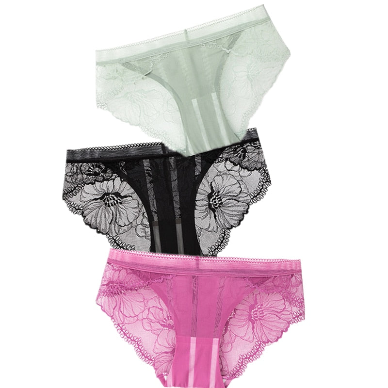 Lacy panties 3 pieces set