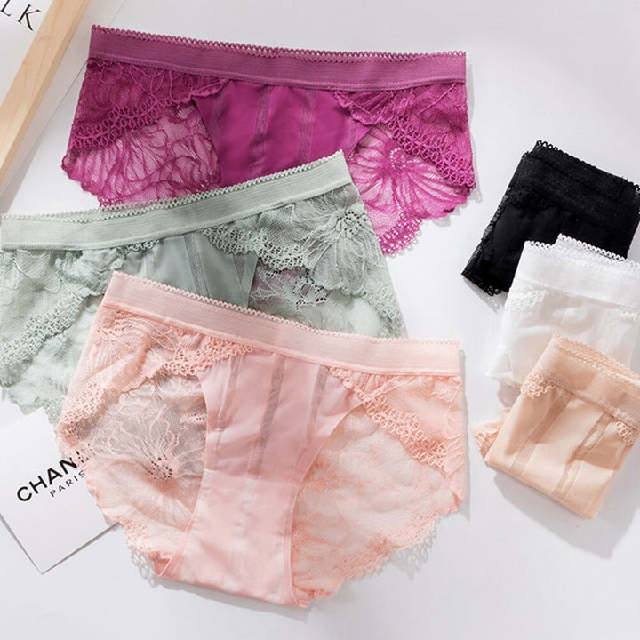 Lacy panties 3 pieces set