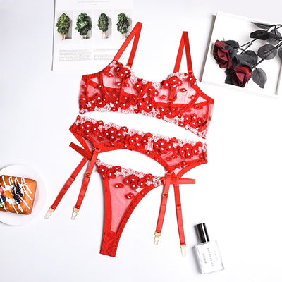 3-piece lingerie set with flowers