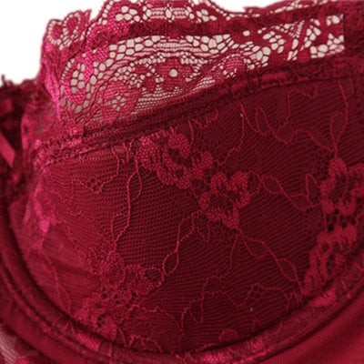 Set of lacy underwear