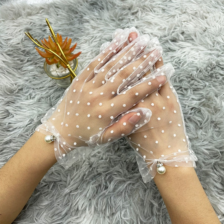 Lace gloves