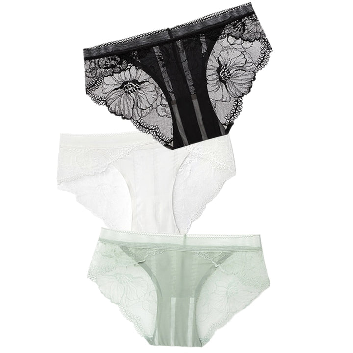 Lacy panties 3 pieces set