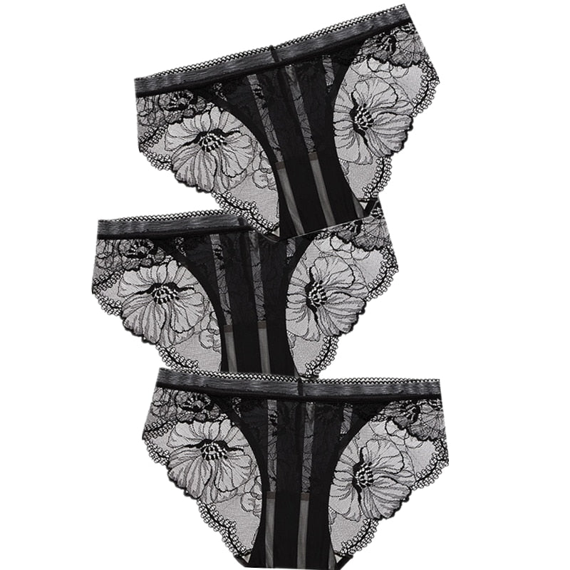 Lacy panties 3 pieces set