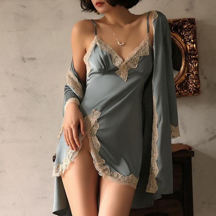 Nightdress with a bathrobe