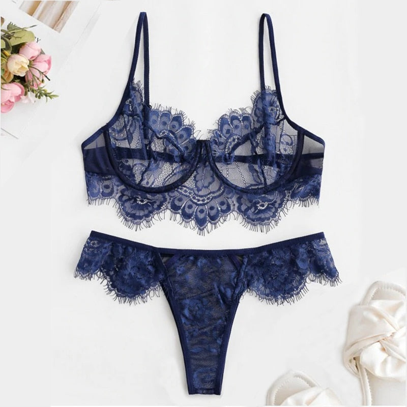 Lace lingerie set