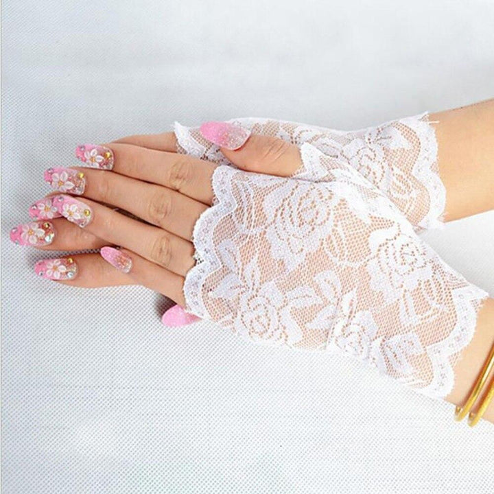 Fingerless lace gloves