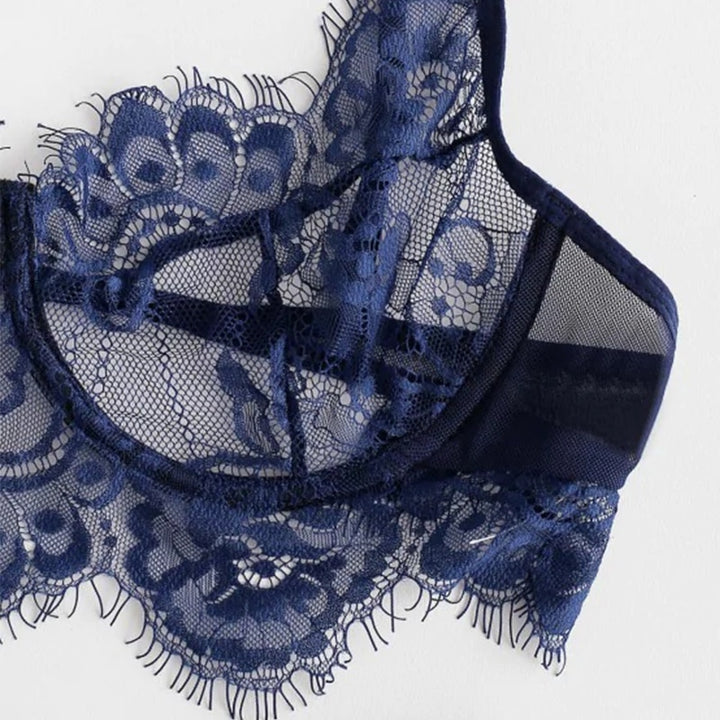 Lace lingerie set