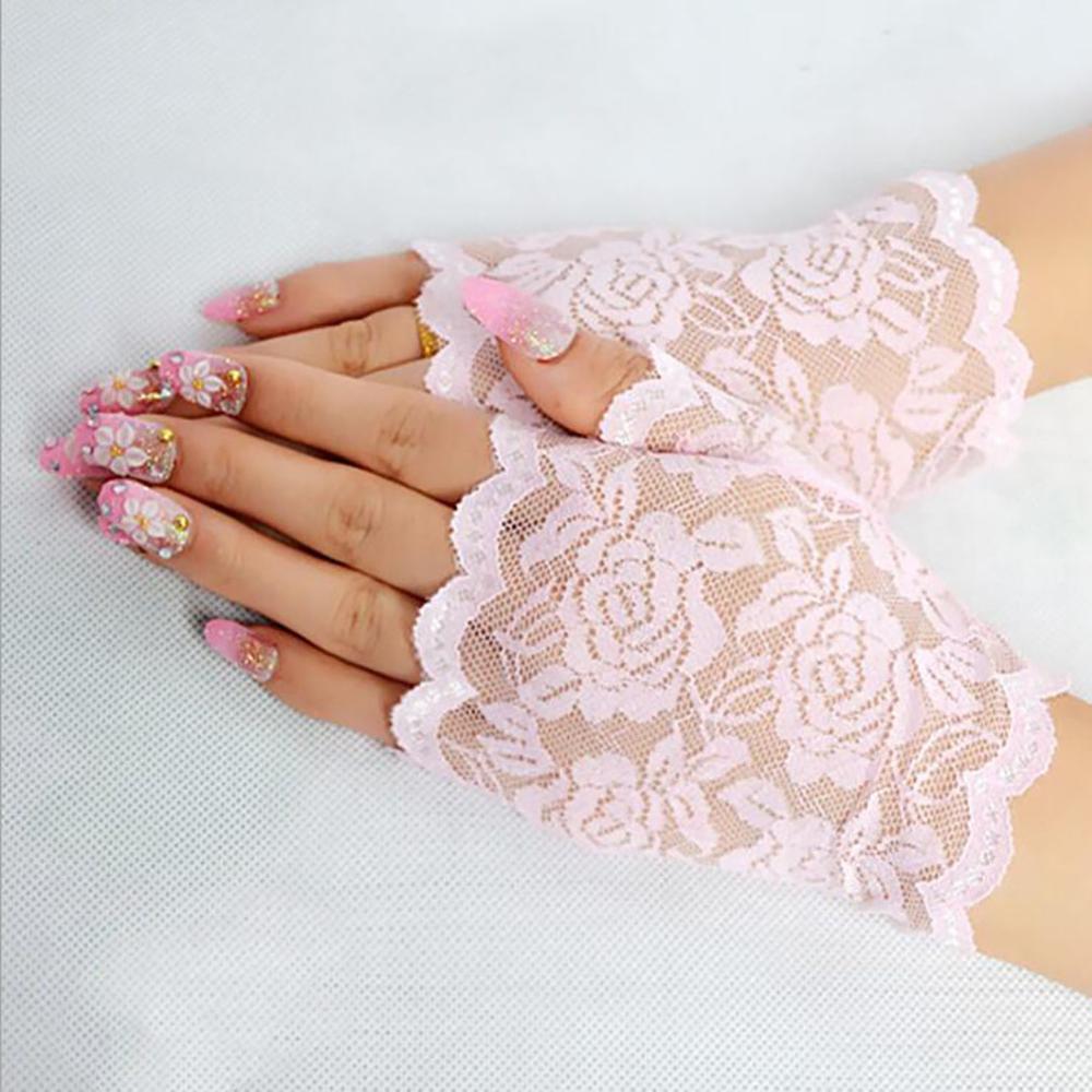 Fingerless lace gloves