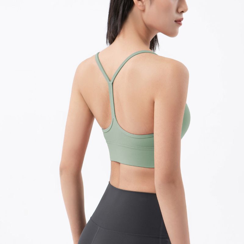 Sports bra with thin straps