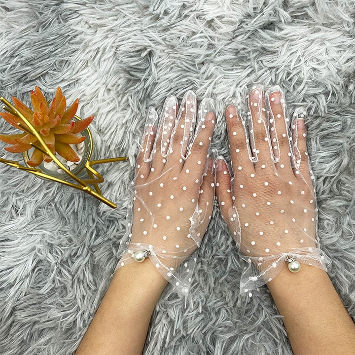 Lace gloves