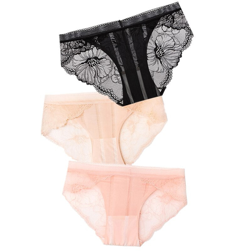 Lacy panties 3 pieces set