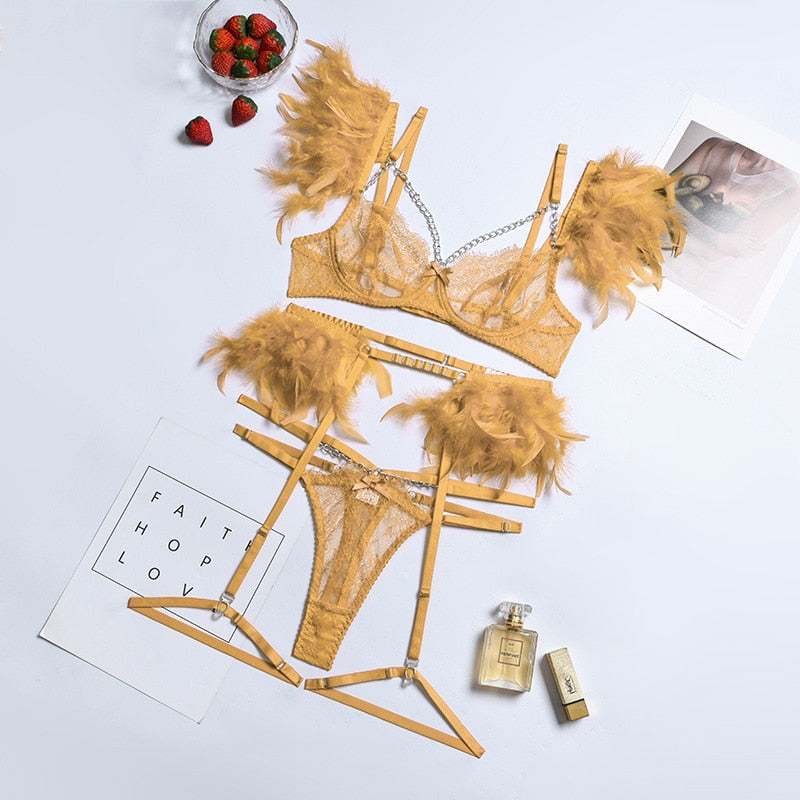 Sensual 3-piece lace lingerie set with decorative feathers