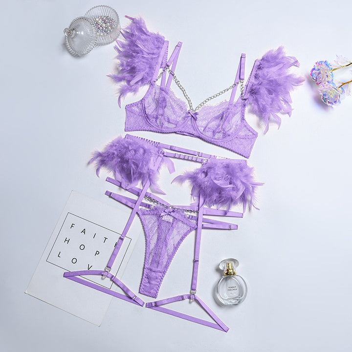 Sensual 3-piece lace lingerie set with decorative feathers