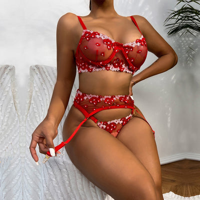 3-piece lingerie set with flowers