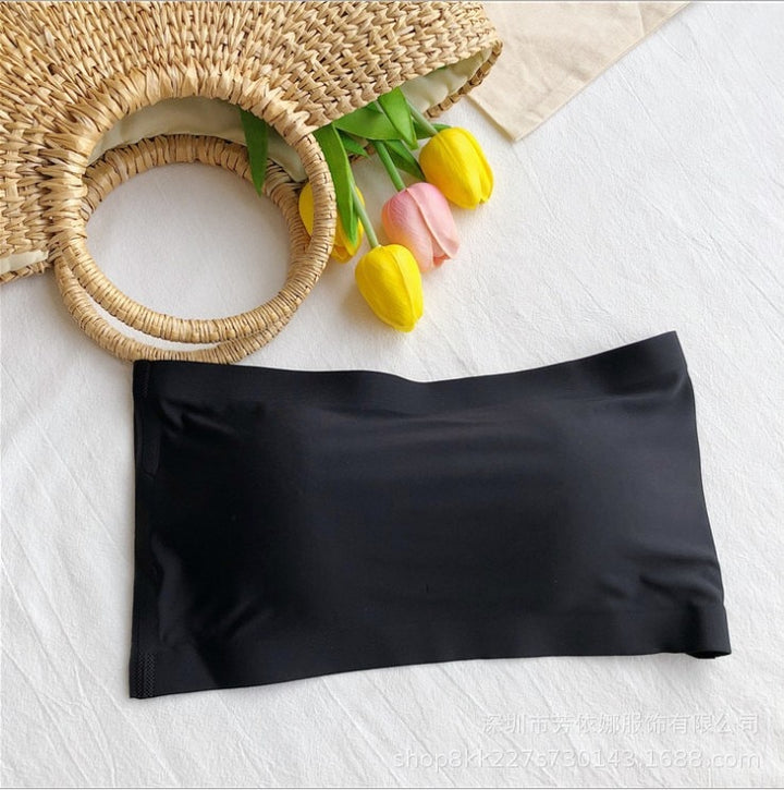 Seamless self-supporting bra