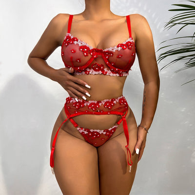 3-piece lingerie set with flowers